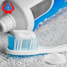 Kwaliteit Mategraad ≥0,8 viscositeit volledig oplosbaar in water gebruikt in textielafwerking en verfprocessen voor verbeterde producten fabriek